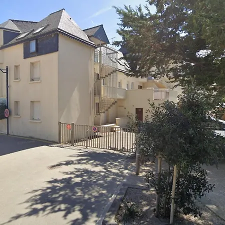 Terrasses De La Brehec 아파트 *